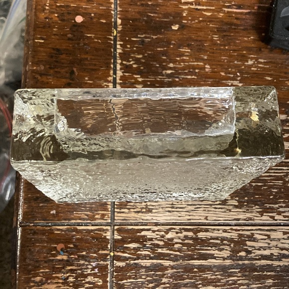 Vintage heavy beveled glass ashtray - Picture 2 of 6